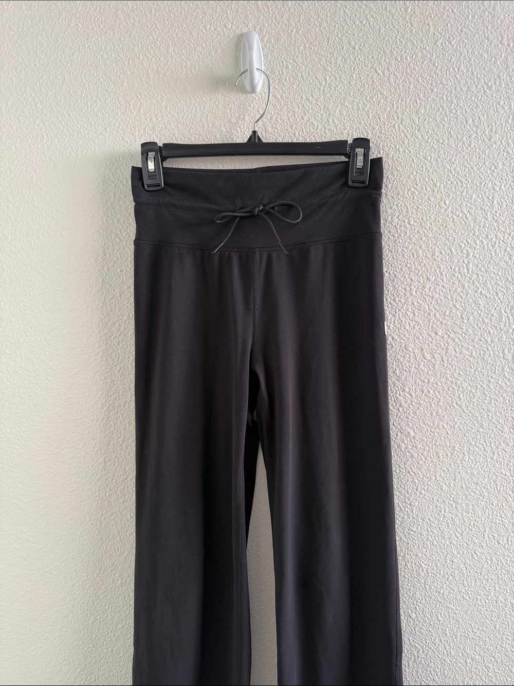 Vuori Black Daily Wide-Leg Drawstring Pants Size S - Picture 4 of 5